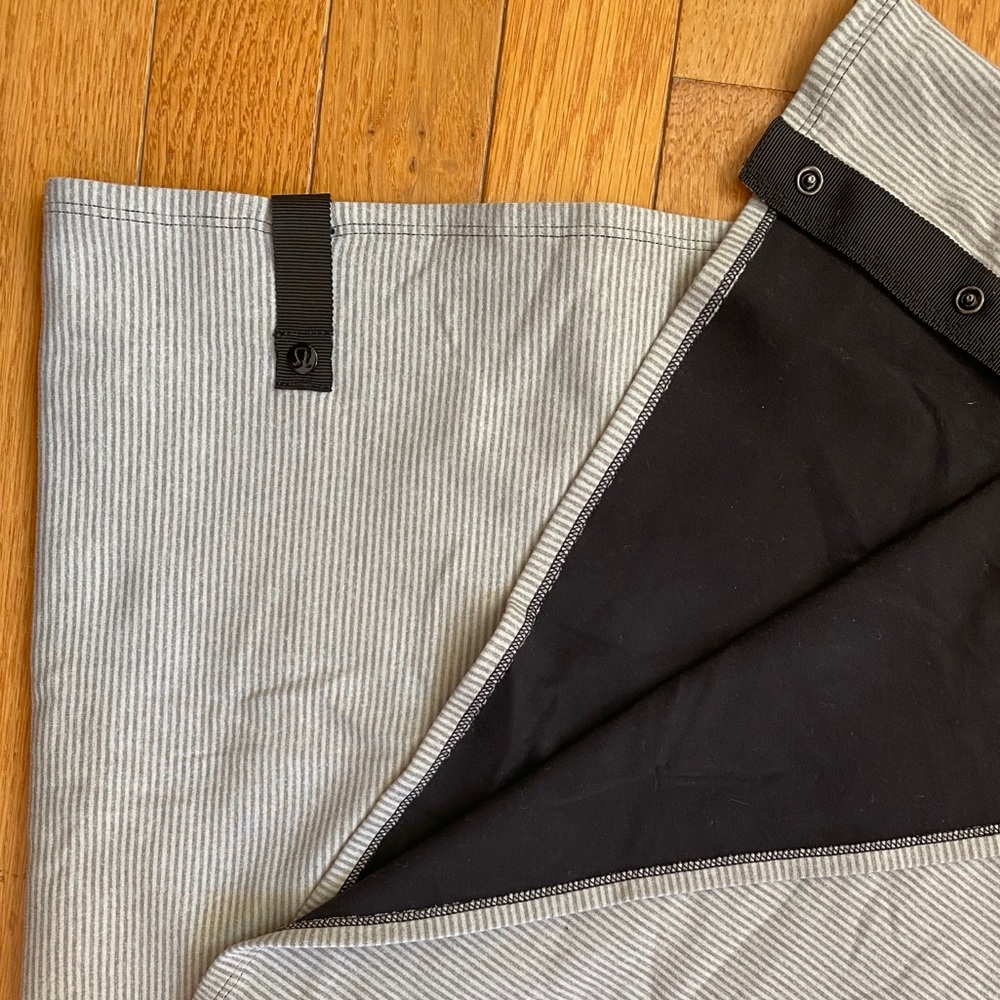 Lululemon vinyasa scarf